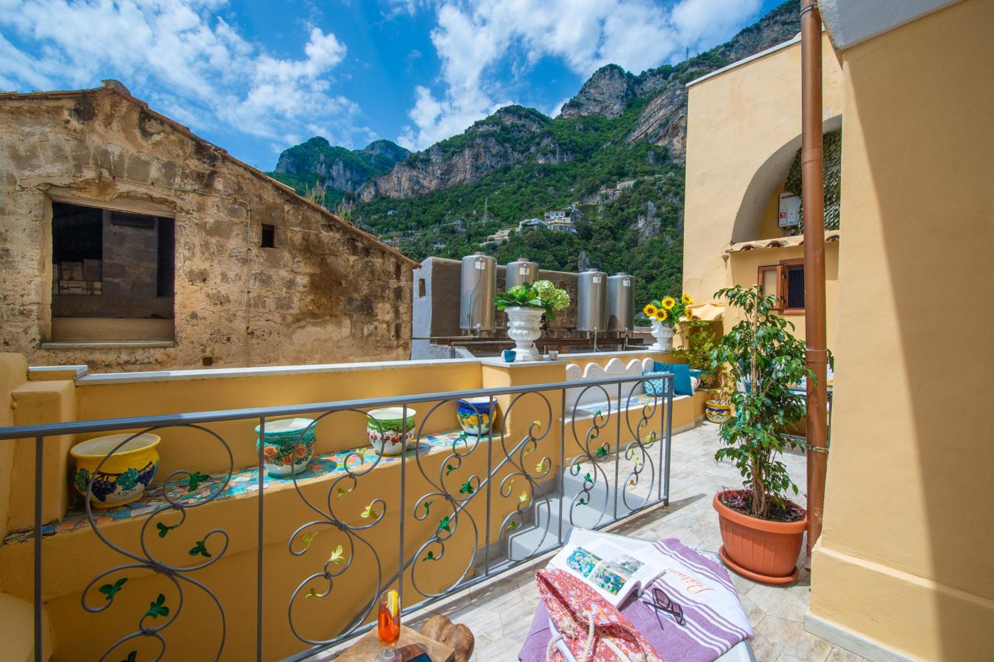 Amore Rentals - Casa Barbera B Positano Exterior photo