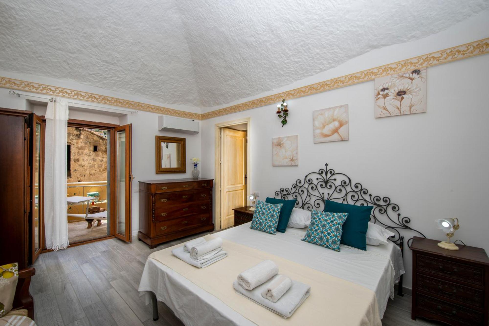 Amore Rentals - Casa Barbera B Positano Exterior photo