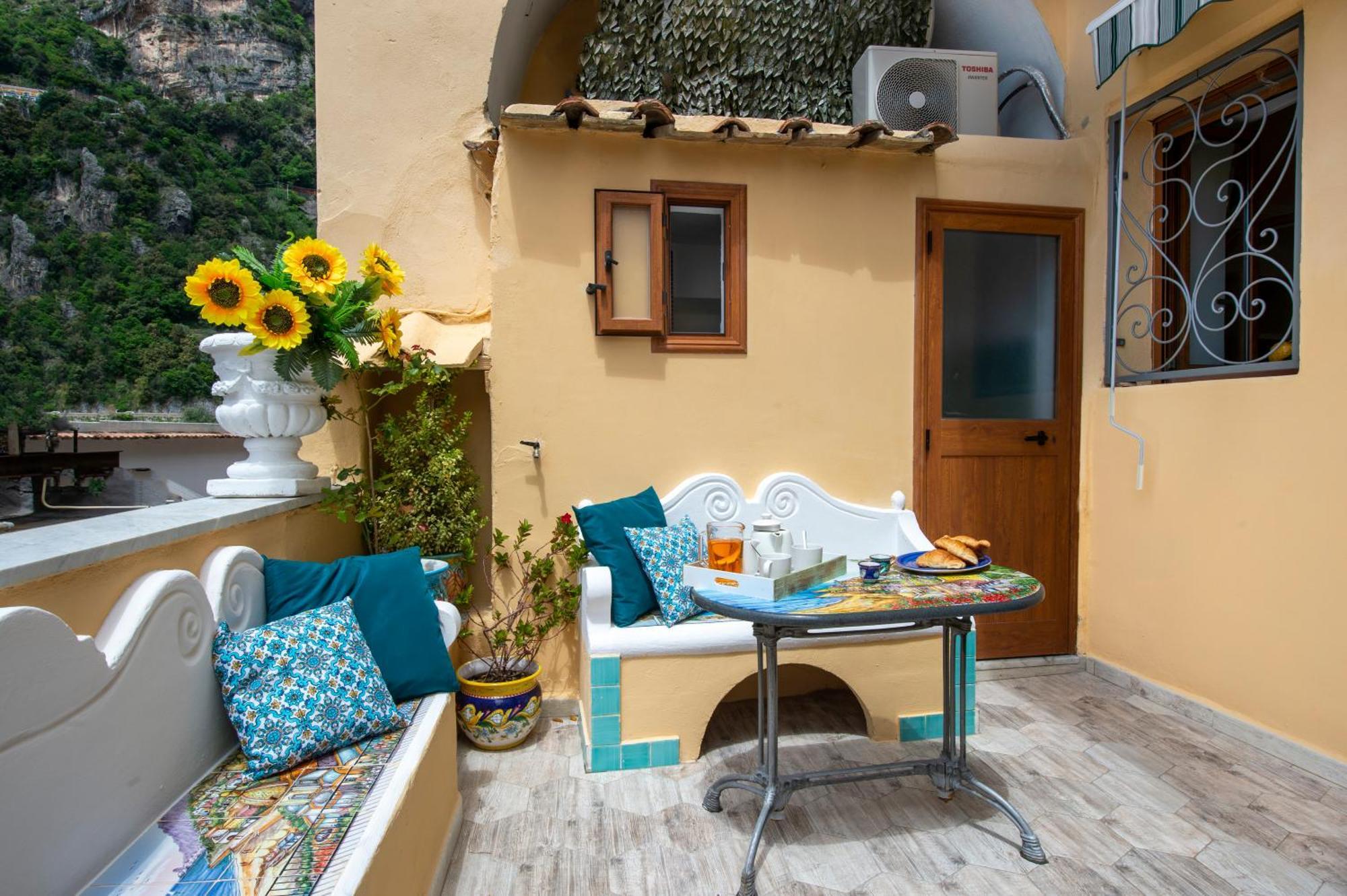 Amore Rentals - Casa Barbera B Positano Exterior photo